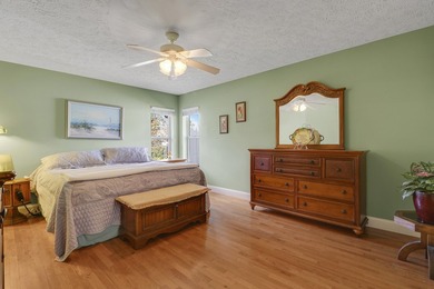 Must see to Believe!! Upgraded 3/2/2 with screened in pool, 2025 - photo 7