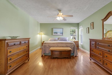 Must see to Believe!! Upgraded 3/2/2 with screened in pool, 2025 - photo 8