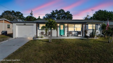 Perfectly landscaped yard is the perfect entrance to this - photo 32