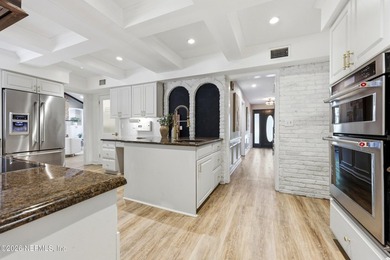 Welcome to Neptune Beach's ''Flagship House'' - a rare - photo 9