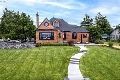 Columbia River Home For Sale in Vancouver Washington