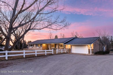 Fremont Lake Home Sale Pending in Pinedale Wyoming