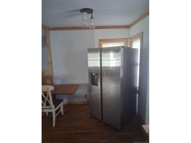This 3BD/1BA home has been in the same family since 1956, has - photo 18