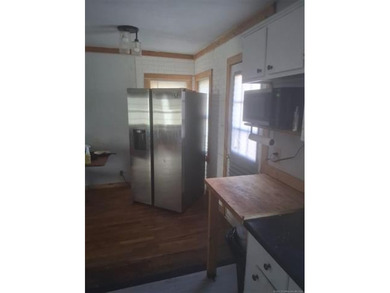 This 3BD/1BA home has been in the same family since 1956, has - photo 19