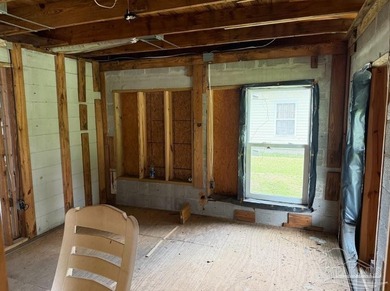 Investor Opportunity - Renovation, Rebuild, or Redevelopment - photo 24
