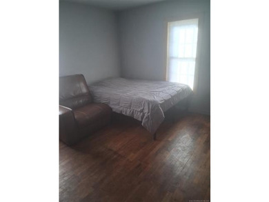 This 3BD/1BA home has been in the same family since 1956, has - photo 27