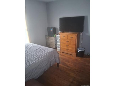 This 3BD/1BA home has been in the same family since 1956, has - photo 28