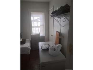 This 3BD/1BA home has been in the same family since 1956, has - photo 32