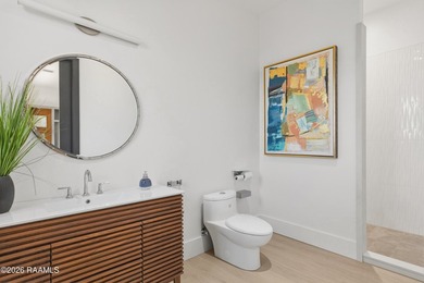 Stunning custom-built modern home, just three years old - photo 44