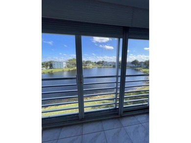 (private lake, pond, coastal) Condo For Sale in Deerfield Beach Florida