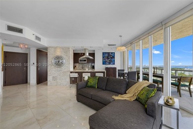 Rarely available Suite D penthouse on the 26th floor with - photo 3