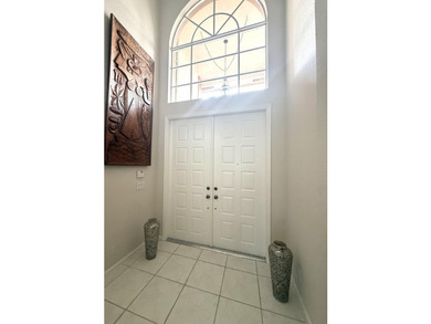 Delightful well-maintained, low HOA, Mediterranean-inspired - photo 6