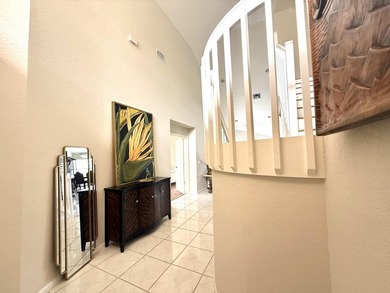 Delightful well-maintained, low HOA, Mediterranean-inspired - photo 7