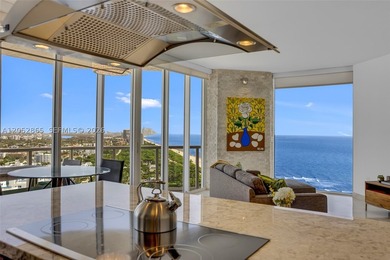 Rarely available Suite D penthouse on the 26th floor with - photo 8