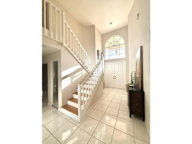 Delightful well-maintained, low HOA, Mediterranean-inspired - photo 9