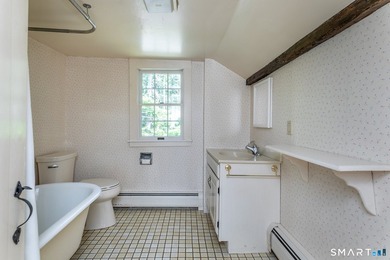 This antique home, originally built in the 1700s, has been - photo 27