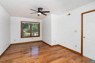 Pristine 5 bed, 3.5 bath waterfront home at Lake Monticello with - photo 31