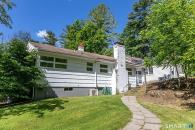 This antique home, originally built in the 1700s, has been - photo 33