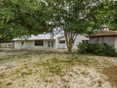 Beautifully updated 3-bedroom, 2-bath home situated on a - photo 38