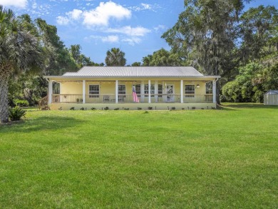 Lake Home For Sale in Interlachen, Florida