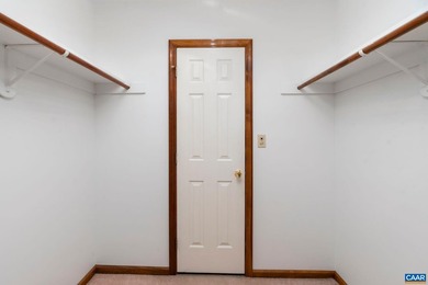 Pristine 5 bed, 3.5 bath waterfront home at Lake Monticello with - photo 42