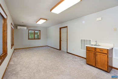 Pristine 5 bed, 3.5 bath waterfront home at Lake Monticello with - photo 47