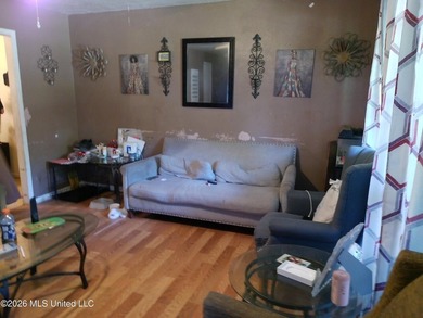 Originally a 3bdrm it has an additional bedroom add-on with it's - photo 3
