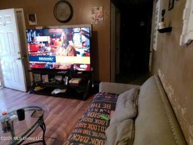 Originally a 3bdrm it has an additional bedroom add-on with it's - photo 4
