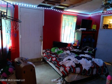 Originally a 3bdrm it has an additional bedroom add-on with it's - photo 7