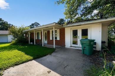 Welcome to this charming 3-bedroom, home located in the heart of - photo 2