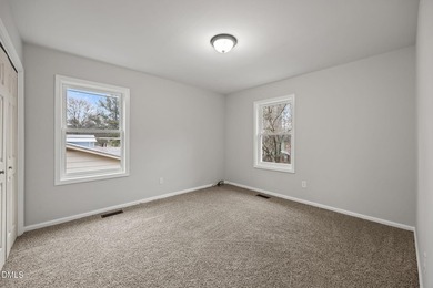 Thought you could not find a 5 bedroom home with a great - photo 21