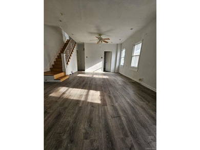 Well-maintained single-family home in the Bronx with R4 zoning - photo 10