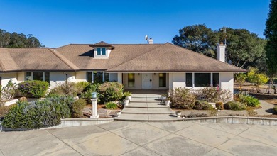 SINGLE LEVEL HOME. LOTS of usable Land to add ADU, Accessory - photo 7