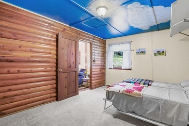 Classic 2BR/1BA mountain cabin on a peaceful 0.31-acre lot - photo 13