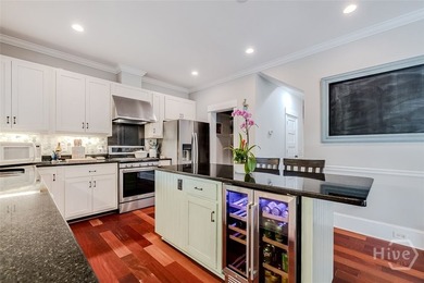 Tucked beneath swaying oaks and draped in coastal charm, 3120 - photo 18