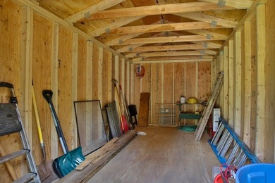Classic 2BR/1BA mountain cabin on a peaceful 0.31-acre lot - photo 26