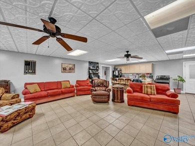 Stunning Custom-Built Home on Lookout Mountain with Breathtaking - photo 30