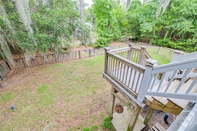 Tucked beneath swaying oaks and draped in coastal charm, 3120 - photo 34