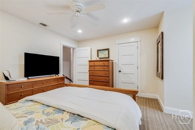 Tucked beneath swaying oaks and draped in coastal charm, 3120 - photo 37