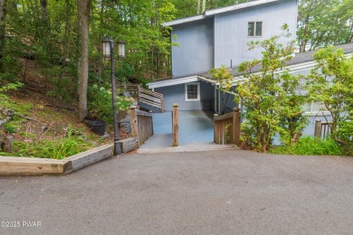 Lake Home For Sale in Lords Valley, Pennsylvania