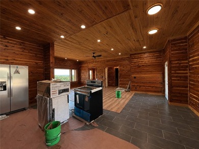 Experience the beauty of the Ozarks in this thoughtfully - photo 4