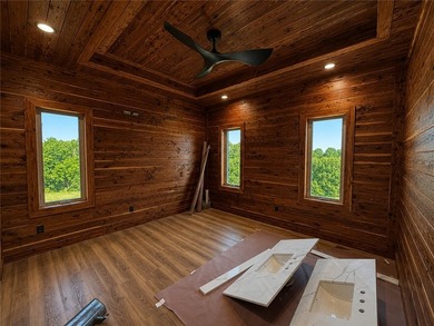 Experience the beauty of the Ozarks in this thoughtfully - photo 5