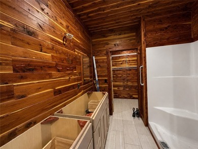 Experience the beauty of the Ozarks in this thoughtfully - photo 8
