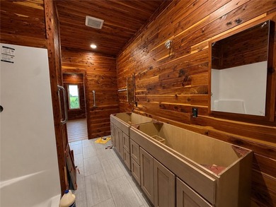 Experience the beauty of the Ozarks in this thoughtfully - photo 9