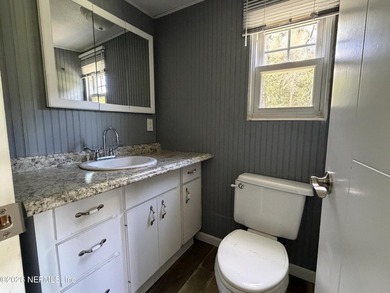 Come view this mobile home situated on a fenced, corner lot - photo 6