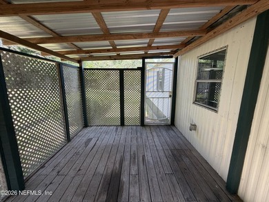 Come view this mobile home situated on a fenced, corner lot - photo 9