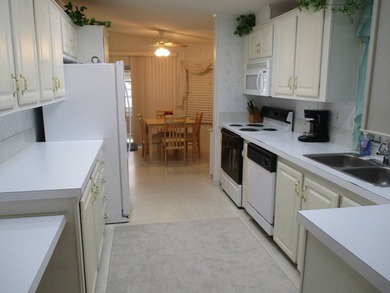REDUCED! OWNER ANXIOUS Ready for immediate occupancy this split - photo 3
