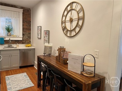 Charming historic building in the heart of Downtown! This - photo 8