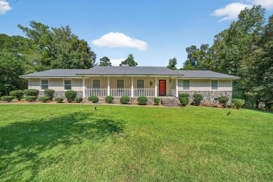 Lake Sinclair Home For Sale in Milledgeville Georgia