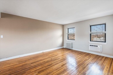 Welcome to this charming top-floor, one-bedroom walk-up located - photo 10
